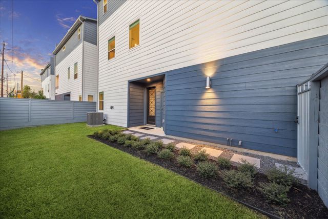 1811 Mills Street, Houston, TX 77026