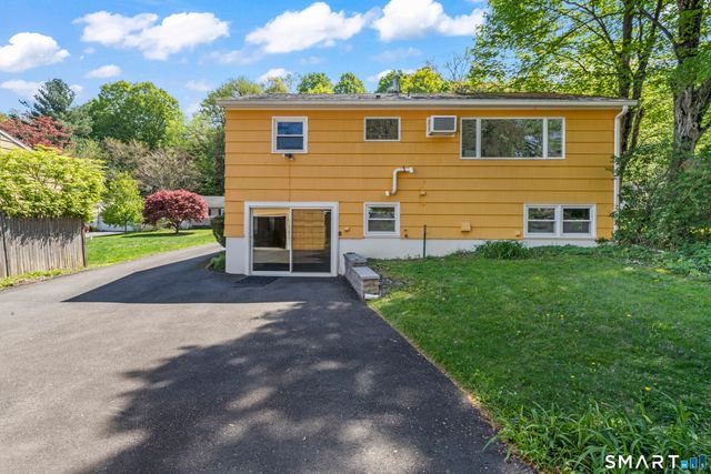 10 Brookwood Drive, Bethel, CT 06801