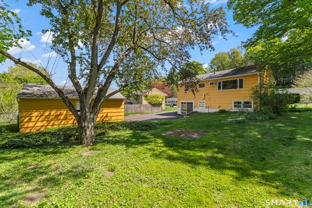 10 Brookwood Drive, Bethel, CT 06801