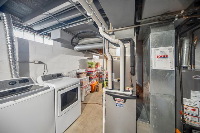 4110 Leonard Place, Des Moines, IA 50310