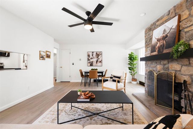 4074 S Atchison Way 203, Aurora, CO 80014