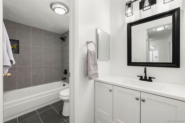 4074 S Atchison Way 203, Aurora, CO 80014