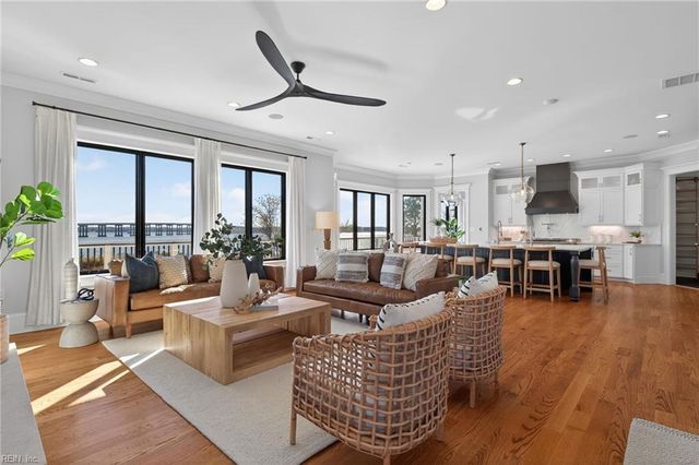 230 Wentworth CT, Suffolk, VA 23436