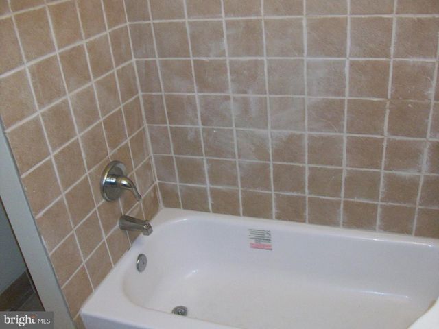 1239 S BONSALL ST, Philadelphia, PA 19146