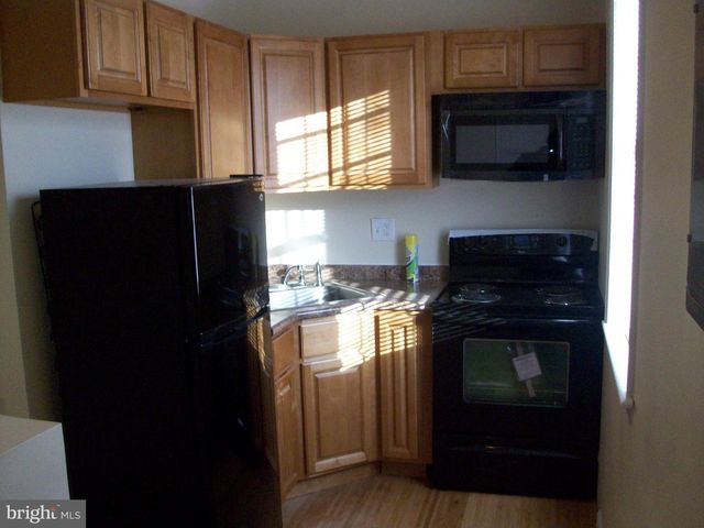 1239 S BONSALL ST, Philadelphia, PA 19146