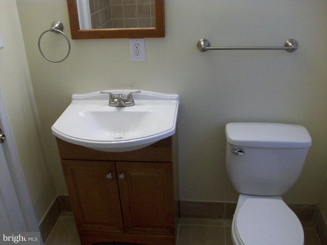 1239 S BONSALL ST, Philadelphia, PA 19146