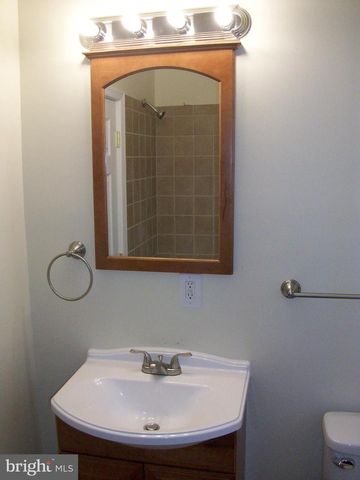 1239 S BONSALL ST, Philadelphia, PA 19146