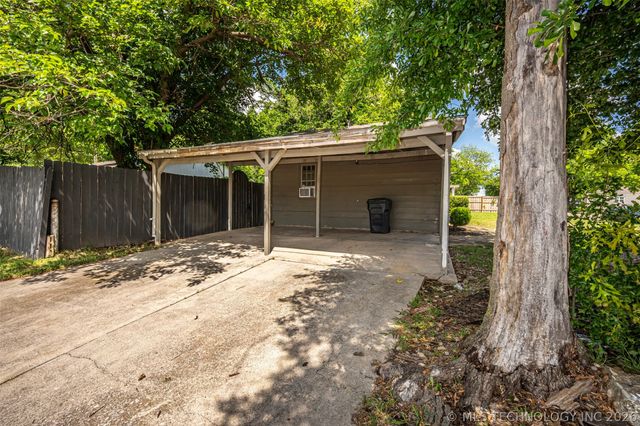 1721 Broadway Place, Ardmore, OK 73401