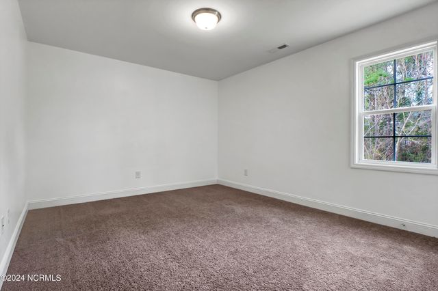 512 Everett Glades, Sneads Ferry, NC 28460