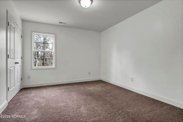 512 Everett Glades, Sneads Ferry, NC 28460