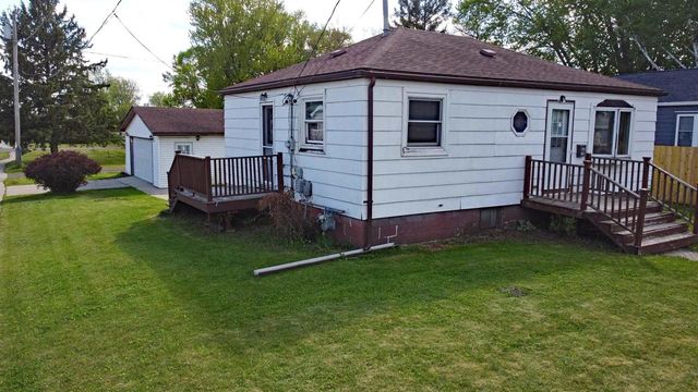 720 LaCrosse Street, Mauston, WI 53948