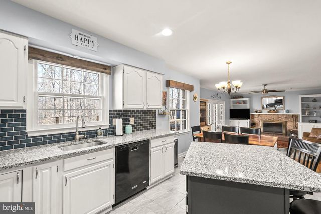 4458 BRITON CT, Woodbridge, VA 22192