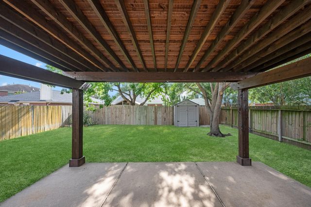 10311 Falling River Drive, Houston, TX 77095
