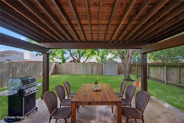 10311 Falling River Drive, Houston, TX 77095