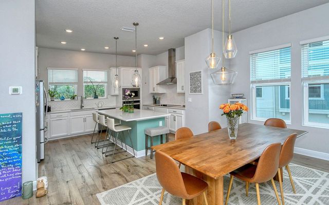 2300 LINDSTROM STREET, Sarasota, FL 34237