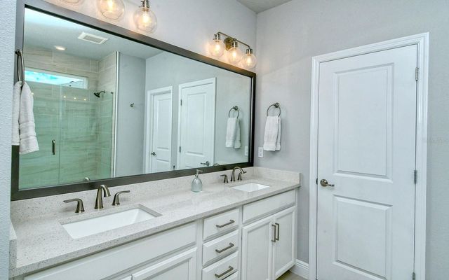 2300 LINDSTROM STREET, Sarasota, FL 34237