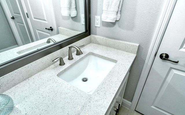 2300 LINDSTROM STREET, Sarasota, FL 34237