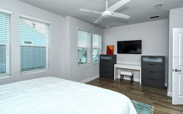 2300 LINDSTROM STREET, Sarasota, FL 34237