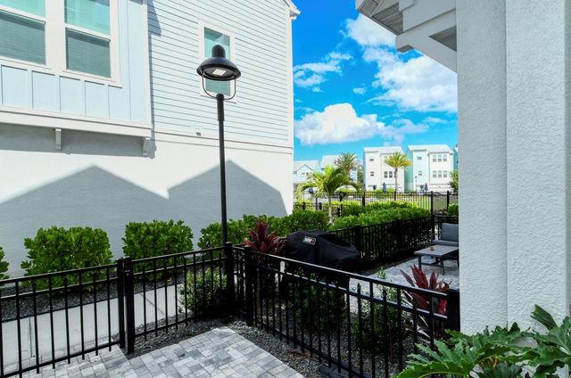 2300 LINDSTROM STREET, Sarasota, FL 34237