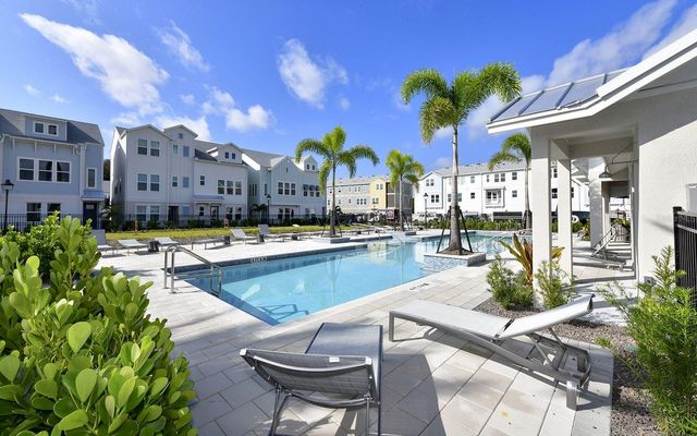 2300 LINDSTROM STREET, Sarasota, FL 34237