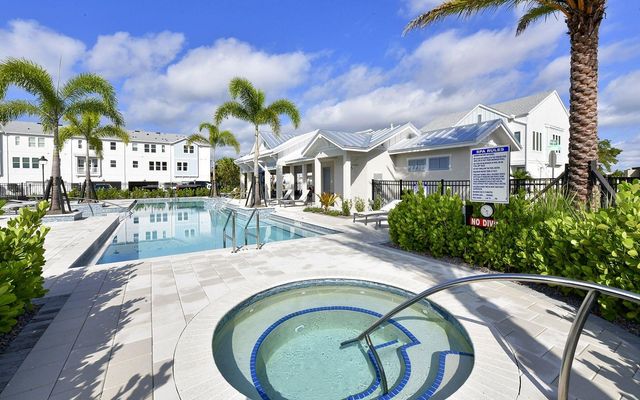 2300 LINDSTROM STREET, Sarasota, FL 34237
