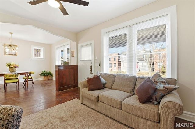 3430 Juniata Street, St Louis, MO 63118