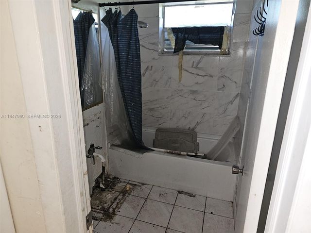 2243 Mayo St, Hollywood, FL 33020
