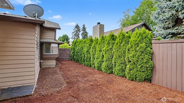 12380 SE 221st Street, Kent, WA 98031