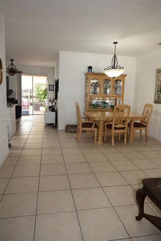 7812 NW 198th St, Hialeah, FL 33015