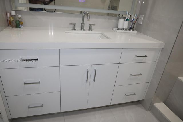 7812 NW 198th St, Hialeah, FL 33015