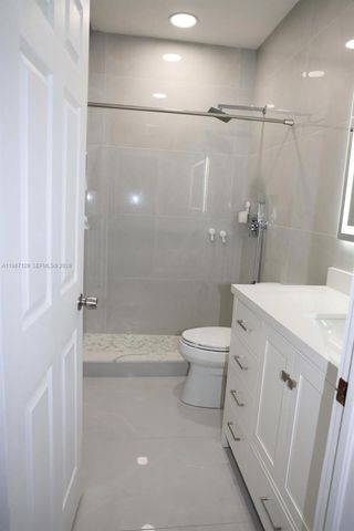 7812 NW 198th St, Hialeah, FL 33015