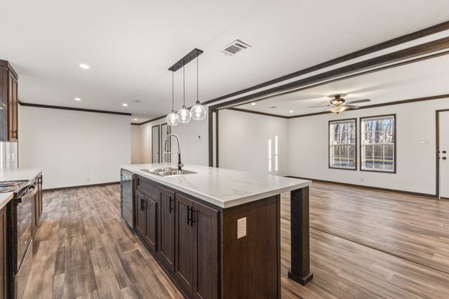 2640 Tower Rd, Nunnelly, TN 37137