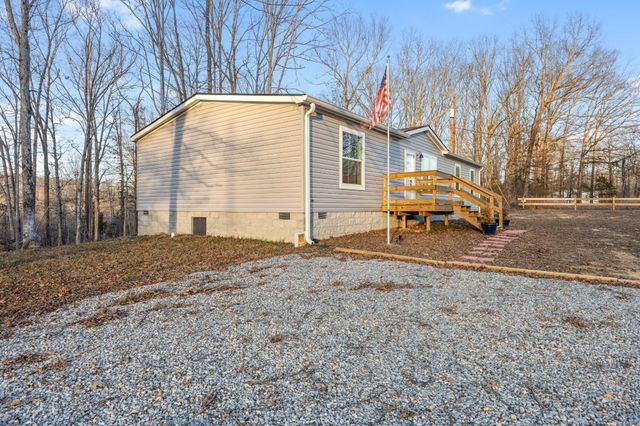 2640 Tower Rd, Nunnelly, TN 37137