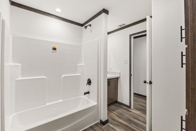 2640 Tower Rd, Nunnelly, TN 37137