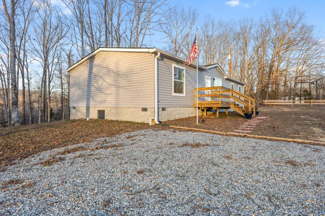 2640 Tower Rd, Nunnelly, TN 37137