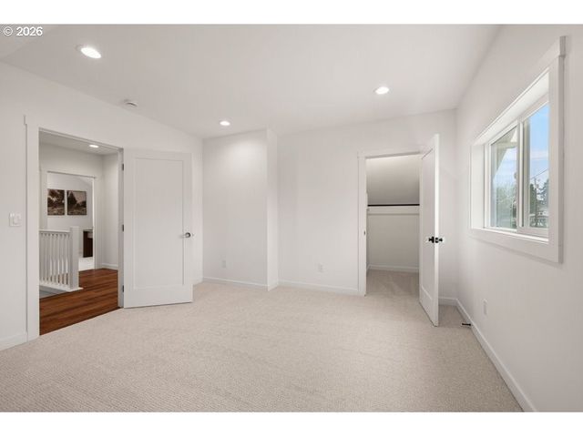 718 W 19TH St, Vancouver, WA 98660