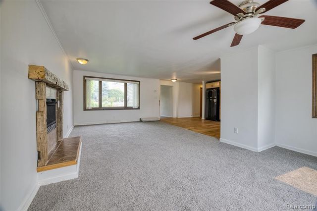 10401 Degrand Street, White Lake, MI 48386