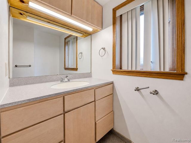 10401 Degrand Street, White Lake, MI 48386