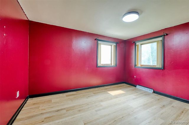 10401 Degrand Street, White Lake, MI 48386