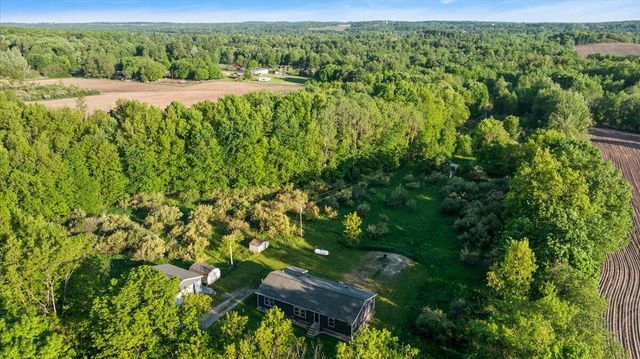 9423 E Baker Road, Hesperia, MI 49421