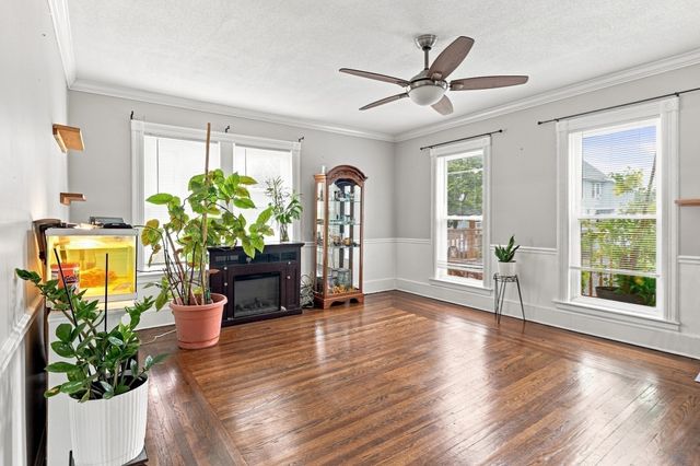 70 Pine St, Chicopee, MA 01020