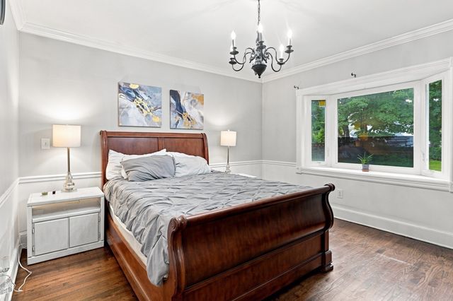 70 Pine St, Chicopee, MA 01020