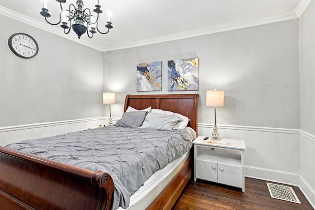 70 Pine St, Chicopee, MA 01020