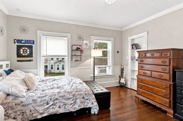 70 Pine St, Chicopee, MA 01020