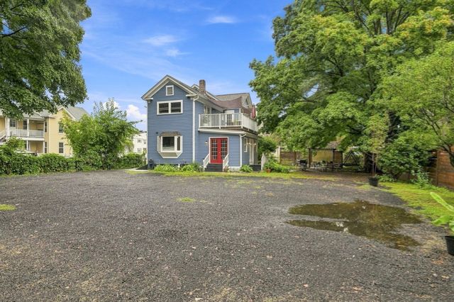 70 Pine St, Chicopee, MA 01020