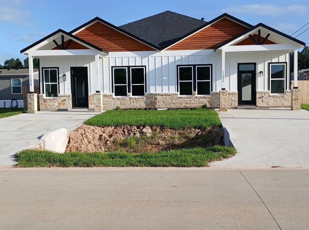 1132 Long Leaf Pine Street, Huffman, TX 77336