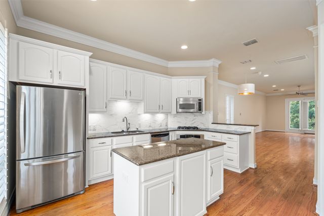 4230 Holland Avenue, Dallas, TX 75219