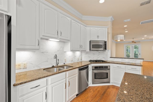 4230 Holland Avenue, Dallas, TX 75219