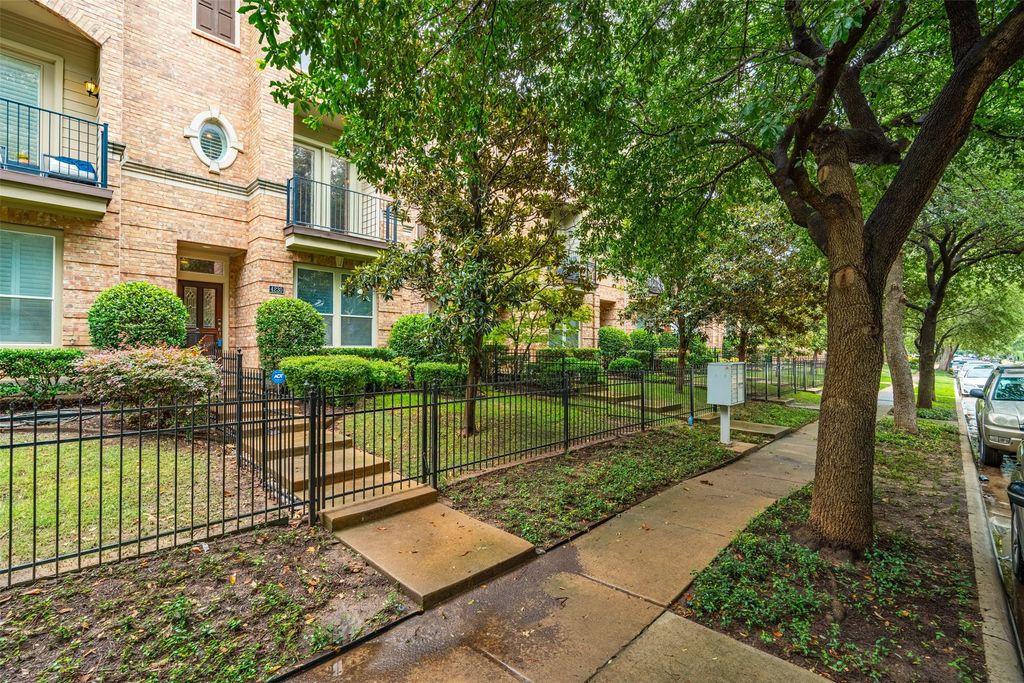 4230 Holland Avenue, Dallas, TX 75219