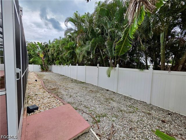 1803 SW 2nd AVE, Cape Coral, FL 33991